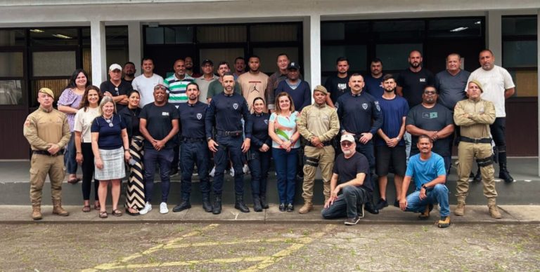 Escola de Governo ENA: Capacitação Estratégica para Acolhimento Humanizado e Segurança em Florianópolis